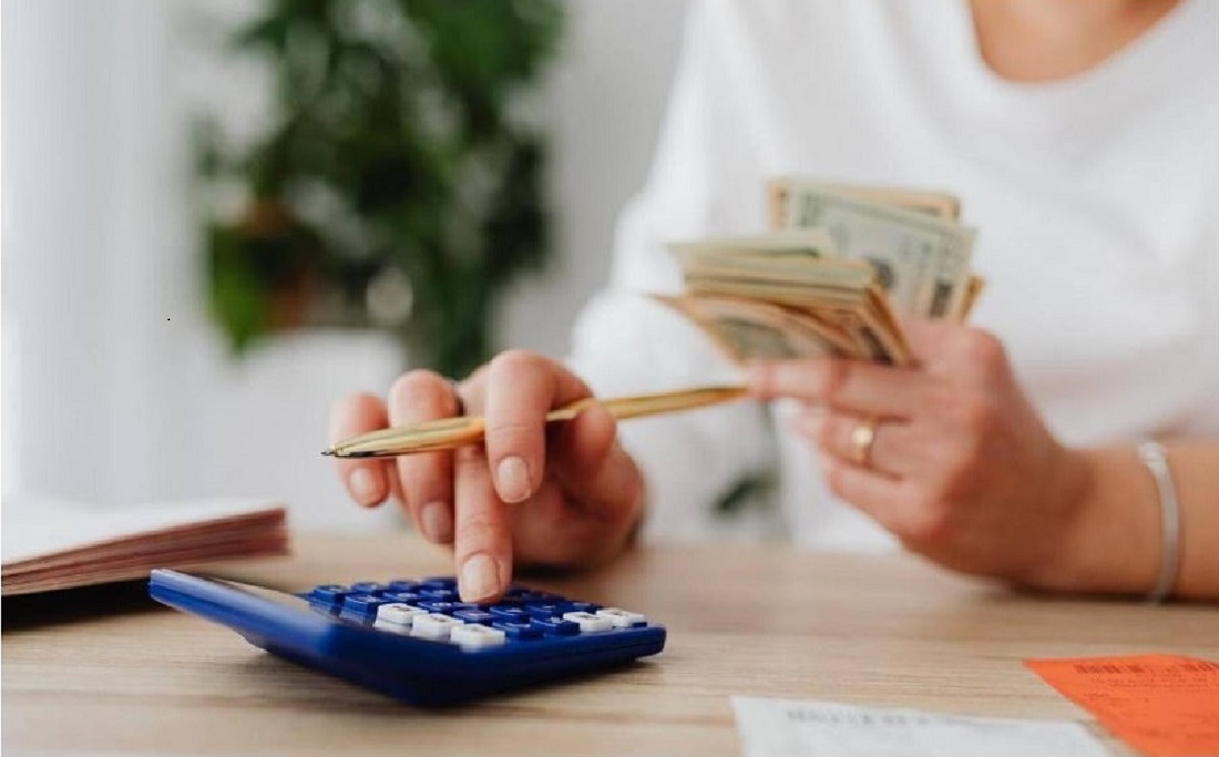Además de una buena administración del dinero, es importante contar con herramientas que ayuden a proteger tu estabilidad económica.  (Cortesía)