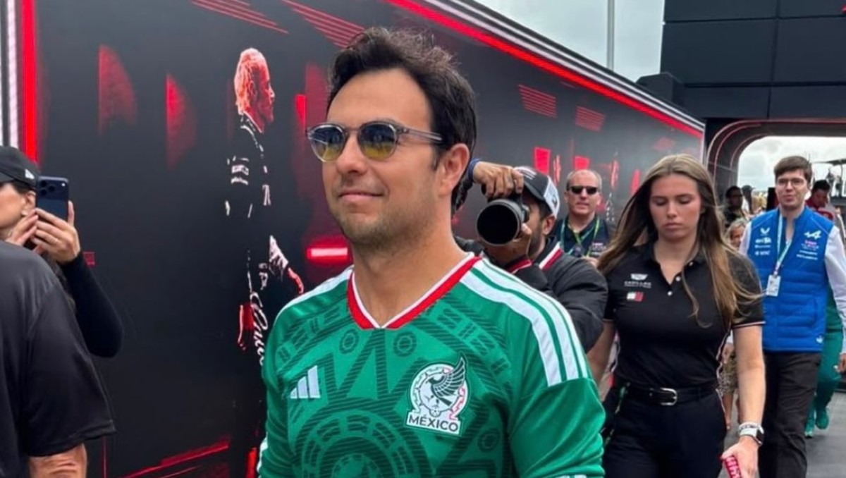 'Checo' Pérez comparte emotivo mensaje tras eliminación del Tri en el Mundial (Instagram @schecoperez)