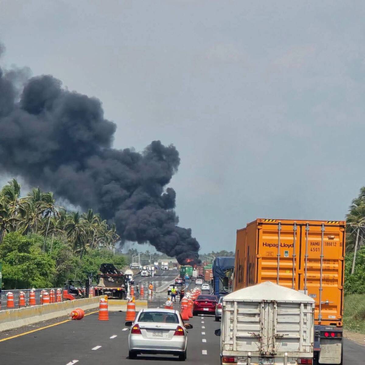 Según los reportes, el incendio fue sofocado sin que se reportaran personas lesionadas. | Especial