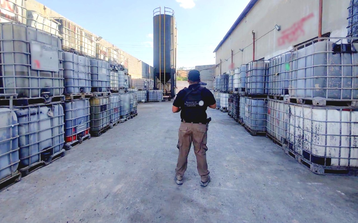Aseguran 66 mil litros de huachicol tras cateo en Matamoros | SSP