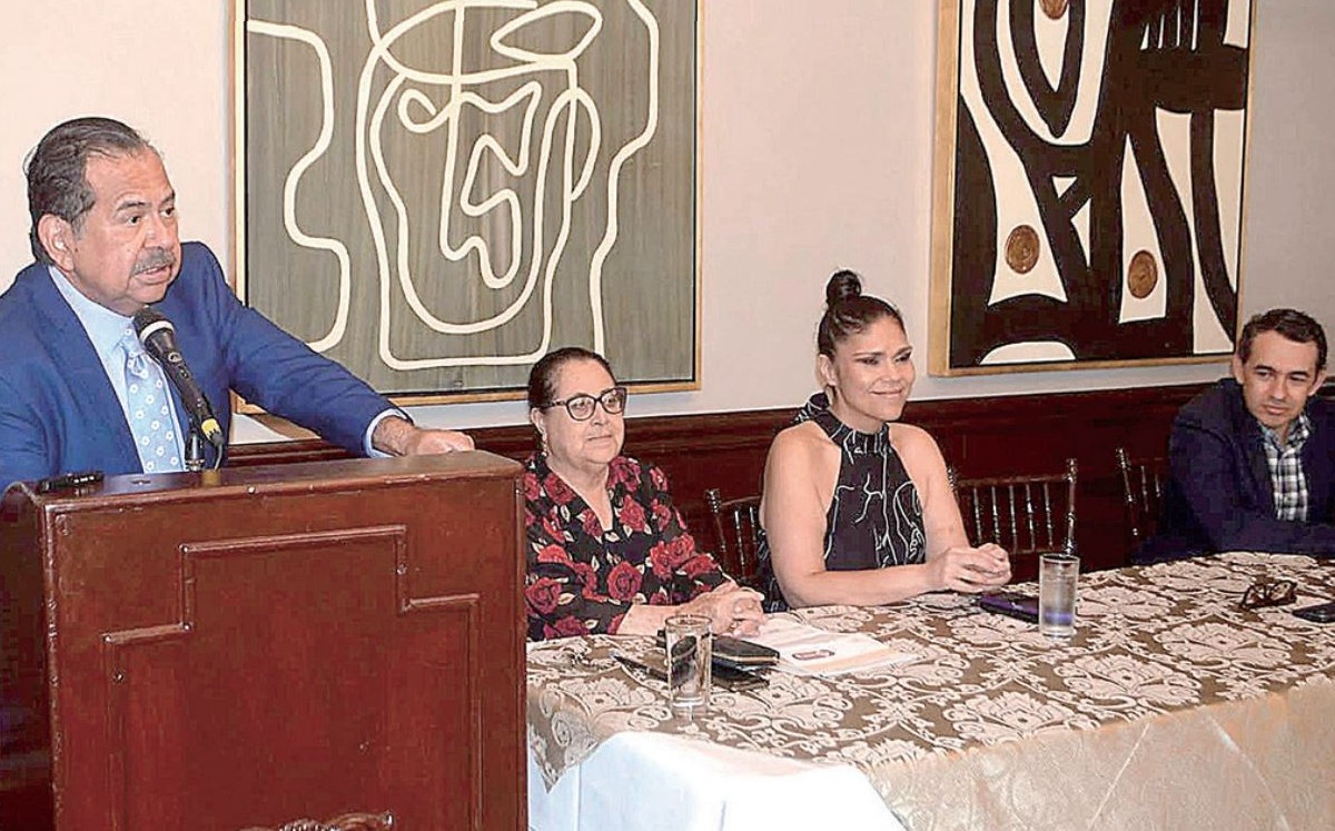 El presidente del Colegio de Notarios se reunió con la fiscal de la Unidad Especializada contra el Secuestro y la Extorsión de la FGJT. | Yazmín S.
