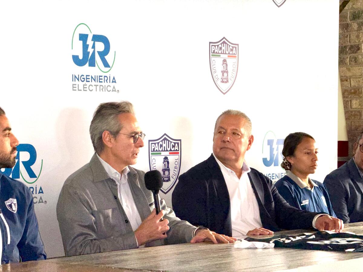 Club Pachuca presentó a JR Ingeniería Eléctrica como su nuevo socio comercial. (Eloy Martínez)