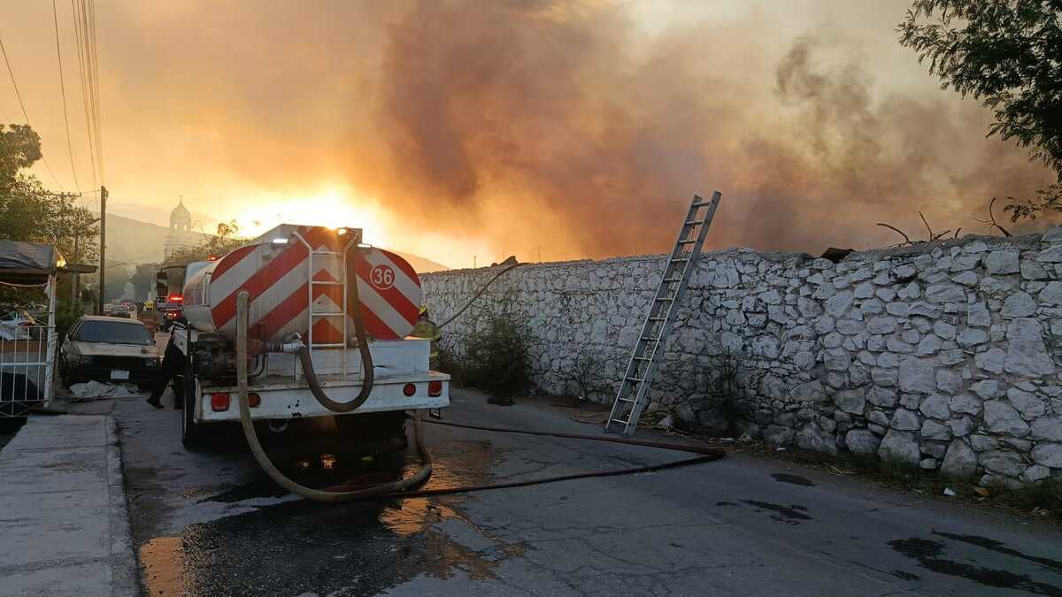 Se incendia centro de transferencia en Torreón. | Milenio Policía.
