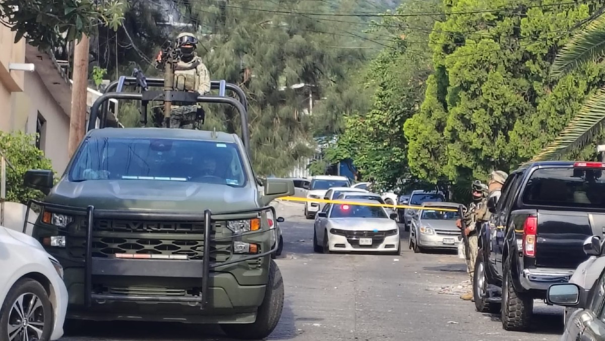 El operativo fue encabezado por agentes ministeriales y elementos del Ejército Mexicano.Foto: Israel Santacruz