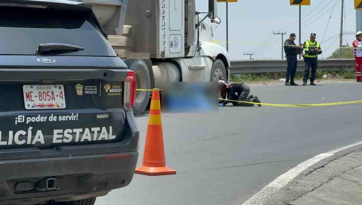 El percance movilizó a servicios de emergencia y personal ministerial para realizar las diligencias en Ecatepec. | Foto: Especial