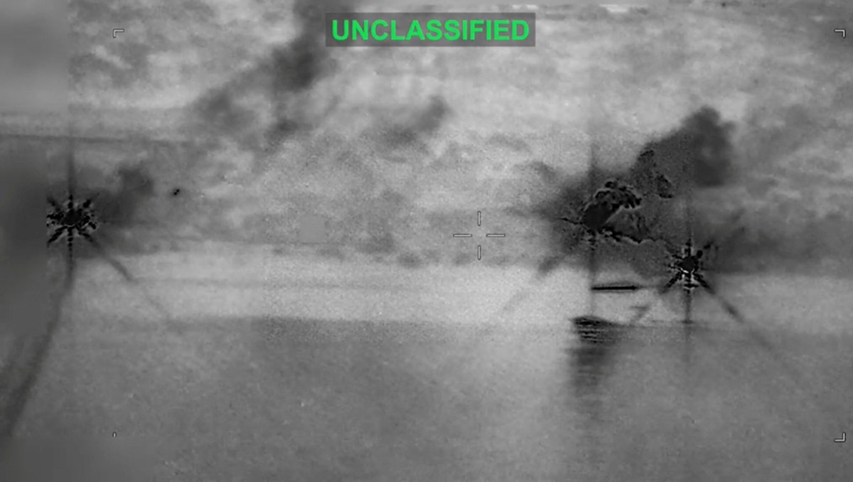 Video muestra explosiones en puntos del estrecho de Ormuz, como la isla de Qeshm y Bandar Abbas | Foto: Centcom EU