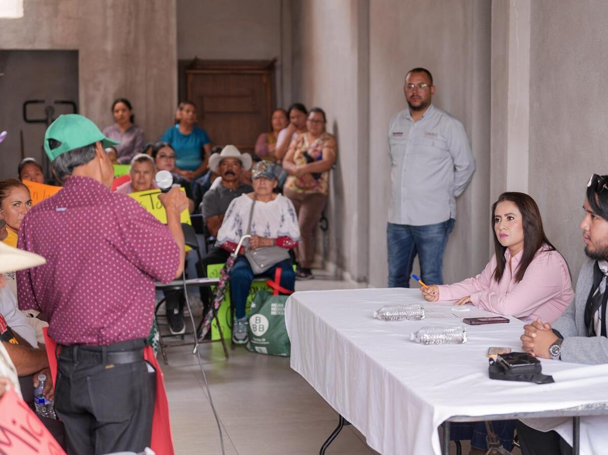 En la reunión, los michoacanos compartieron sus necesidades en materia de infraestructura y programas de apoyo. | Foto: Especial