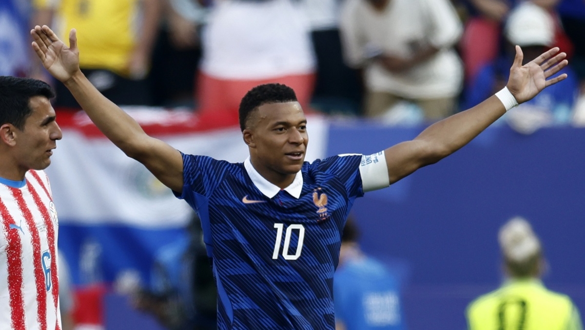 Senado de Paraguay condena expresiones de Celeste Amarilla contra Mbappé (EFE)