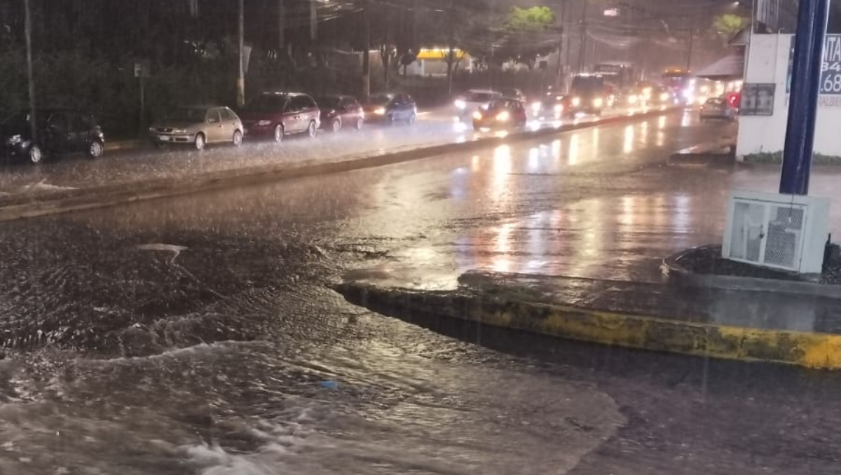 Tormenta inunda Puebla HOY 8 de julio: la tercera en una semana | Foto: Óscar Hernández