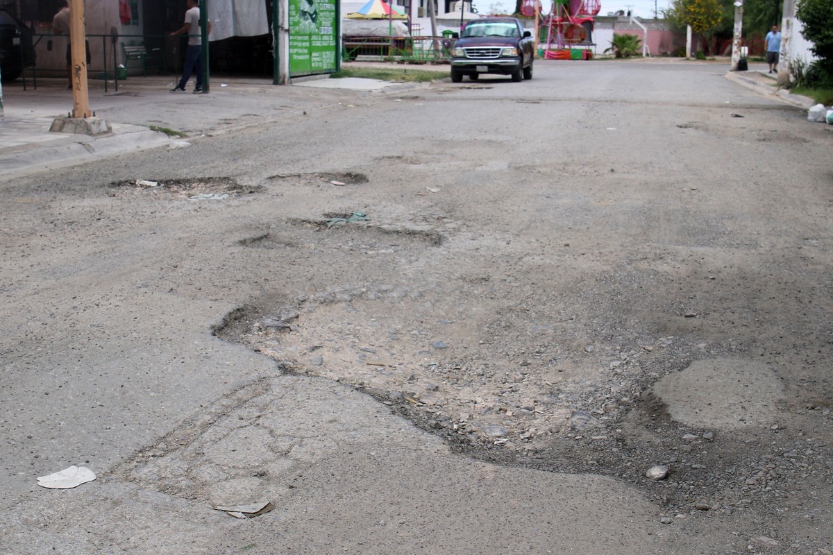 Las colonias con mayor antigüedad en su infraestructura vial son las que más necesitan rehabilitación. (Rolando Riestra)