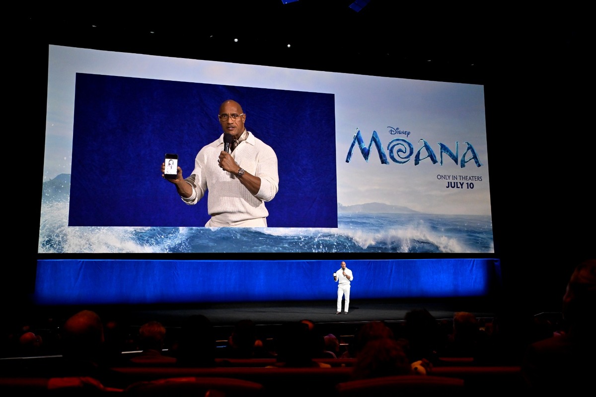 Dwayne Johnson honra raíces polinesias en Moana