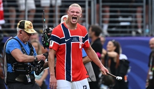 Erling Haaland, delantero de la Selección de Noruega, aceptó que enfrentar a Inglaterra es especial para él debido a que nació en ese país.