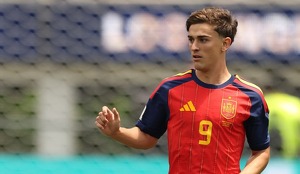 España enfrenta a Bélgica por un boleto a las Semifinales del Mundial; Gavi destacó el crecimiento de La Roja y Borja Iglesias habló de su futuro.