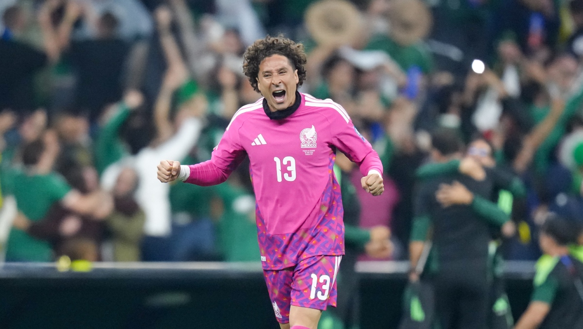 Guillermo Ochoa recibe ovación en restaurante tras actuación en el Mundial 2026 (Imago7)