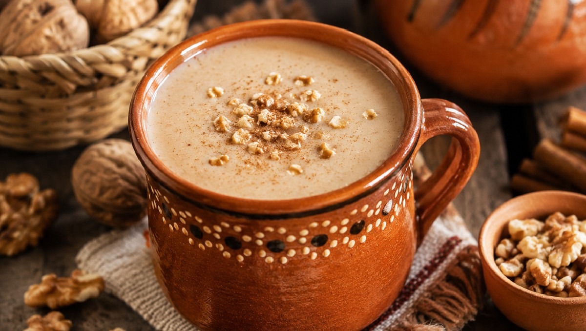 Imagen ilustrativa de atole de nuez (IA)