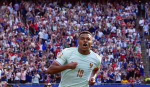 Kylian Mbappé hizo historia al convertirse en el máximo goleador en fases de eliminación directa de la Copa del Mundo, un récord reconocido por Guinness.