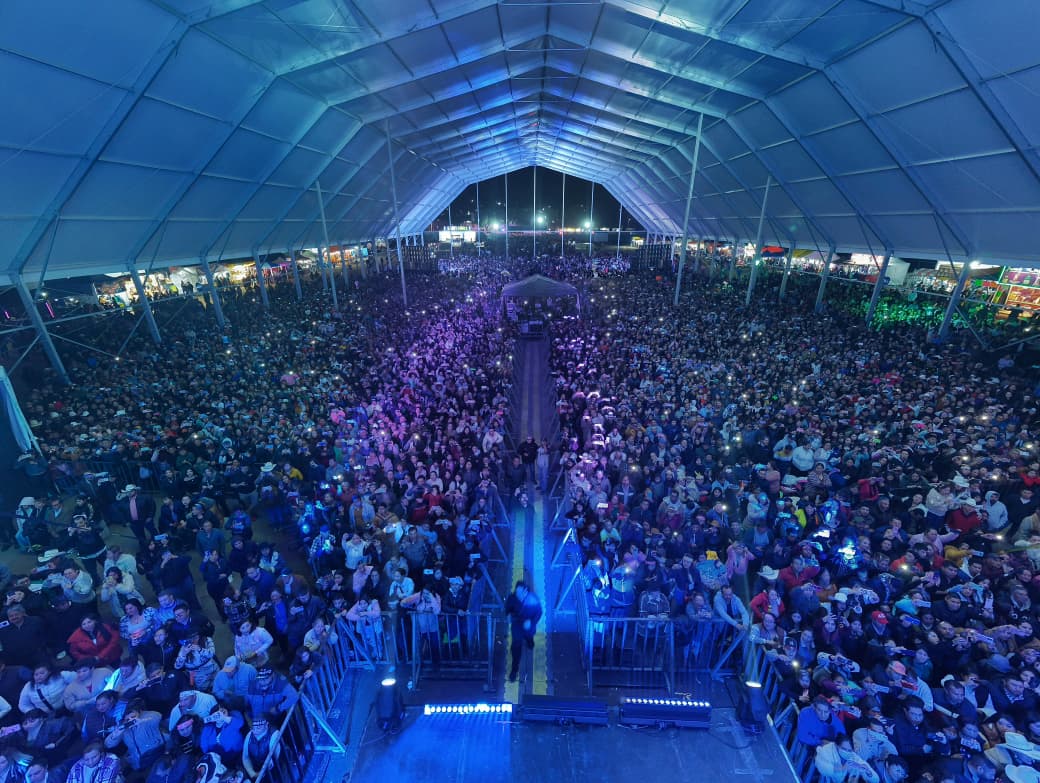 En el recinto ferial se presentaron artistas como Emmanuel, Banda Cuisillos y Grupo Pesado. (Cortesía)