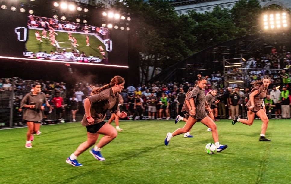 Patrocinios deportivos de Nike y Adidas en futbolistas