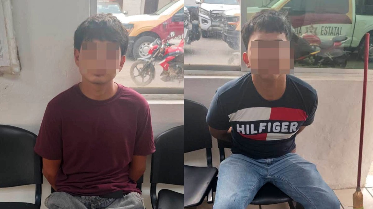 Elementos de la Guardia Estatal aseguraron dos motocicletas tras la detención de dos hombres por su presunta participación en un robo a negocio en Ciu