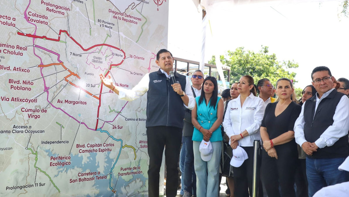 Gobierno de Puebla anuncia plan para renovar carreteras hasta 2030 | Melanie Torres