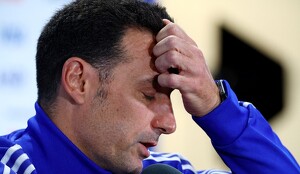 Lionel Scaloni arremetió contra las críticas por las supuestas ayudas a Argentina en el Mundial 2026; también habló sobre si Messi seguirá cobrando penales.