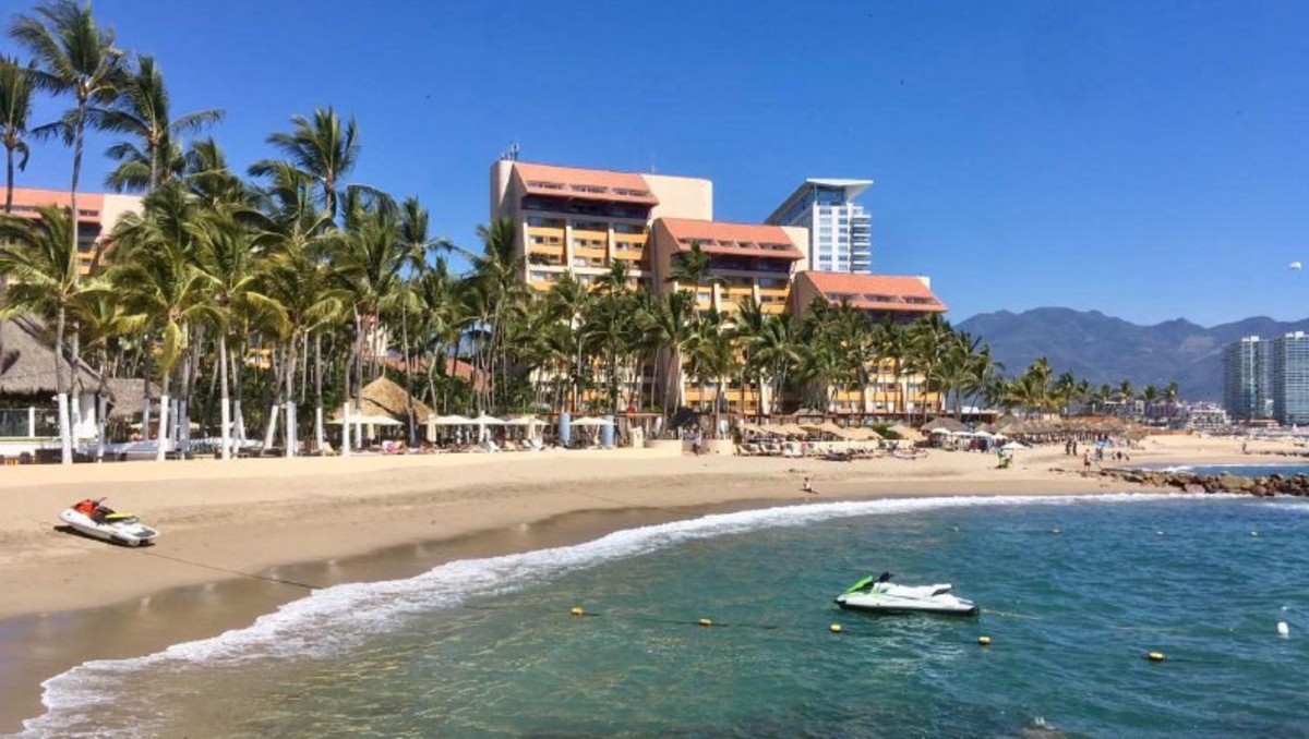 Puerto Vallarta cuenta con la mayoría de sus playas aptas para los bañistas (Cortesía Gobierno de Jalisco)