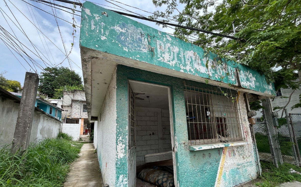 Los sitios eran usados para la vigilancia en las colonias de Tampico, ahora están llenos de basura.| YAZMÍN SÁNCHEZ