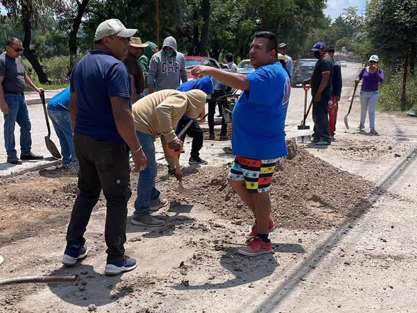 Bachean ciudadanos en Tepeji del Río. (Francisco Villeda)