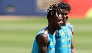 La Selección de España entrenó este domingo previo a enfrentar a Francia en las Semifinales del Mundial 2026; celebró el cumpleaños de Nico Williams.