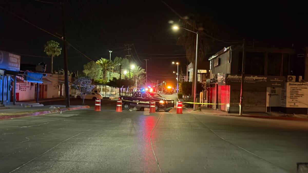 Tres muertos en tiroteo dentro de bar en Cabo San Lucas | Especial