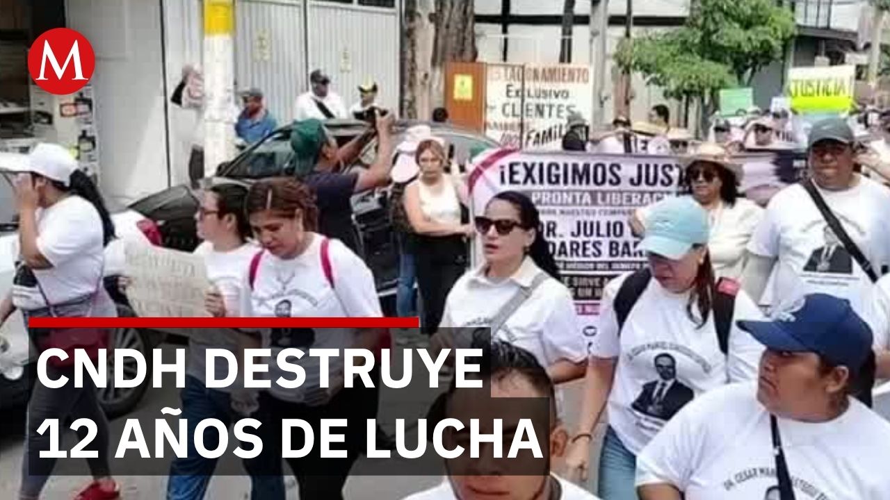 Padres de Ayotzinapa denuncian que CNDH desmorona 12 años de lucha con recomendación aberrante