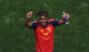 El delantero del Barcelona cumplió 19 años y aseguró que vencer a Francia para disputar el título en Nueva York sería el mejor obsequio de su carrera