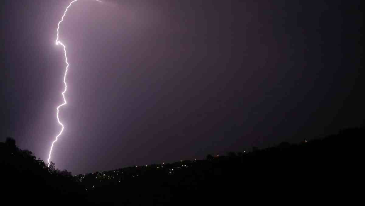 Autoridades llaman a evitar zonas abiertas durante tormentas tras incidentes por descargas eléctricas en Toluca. | Foto: Cuartoscuro