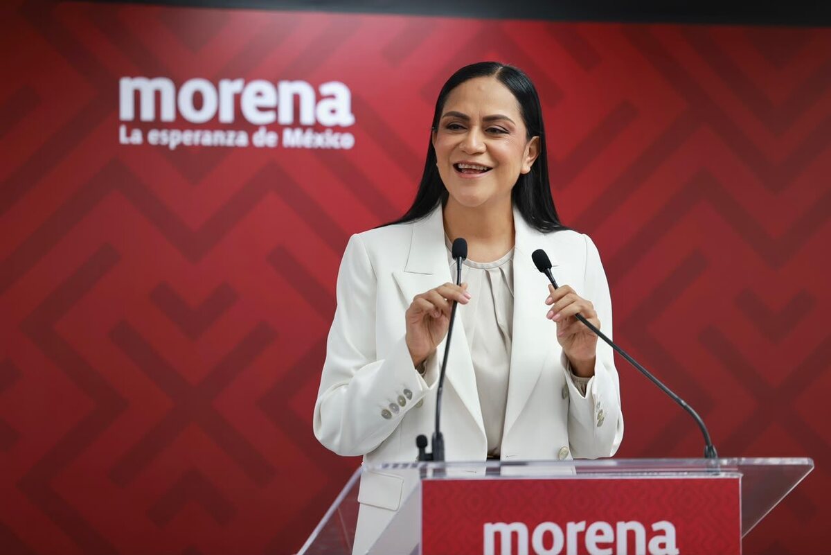 La dirigenta nacional de Morena, Ariadna Montiel, ofreció una conferencia de prensa. | Foto: X