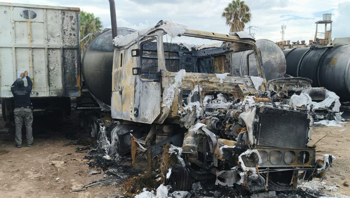 Elementos federales ingresaron al predio donde fue el incendio en El Salto (Cortesía FGR)