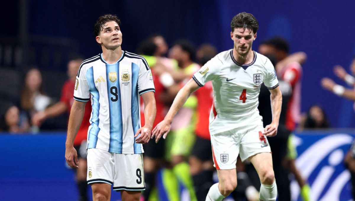IA da pronóstico del juego de Inglaterra contra Argentina (Reuters)
