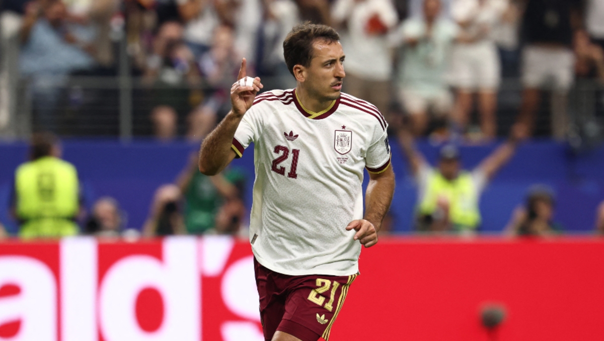 Mikel Oyarzabal iguala récord como máximo anotador de España en un solo Mundial (AFP)