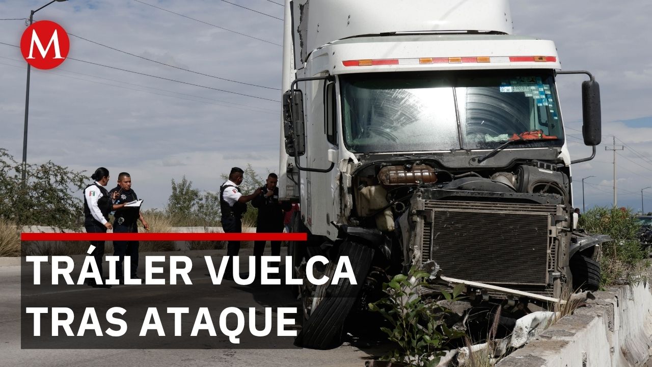 Presuntos asaltantes disparan contra un tráiler y provocan su volcadura en carretera de Guanajuato