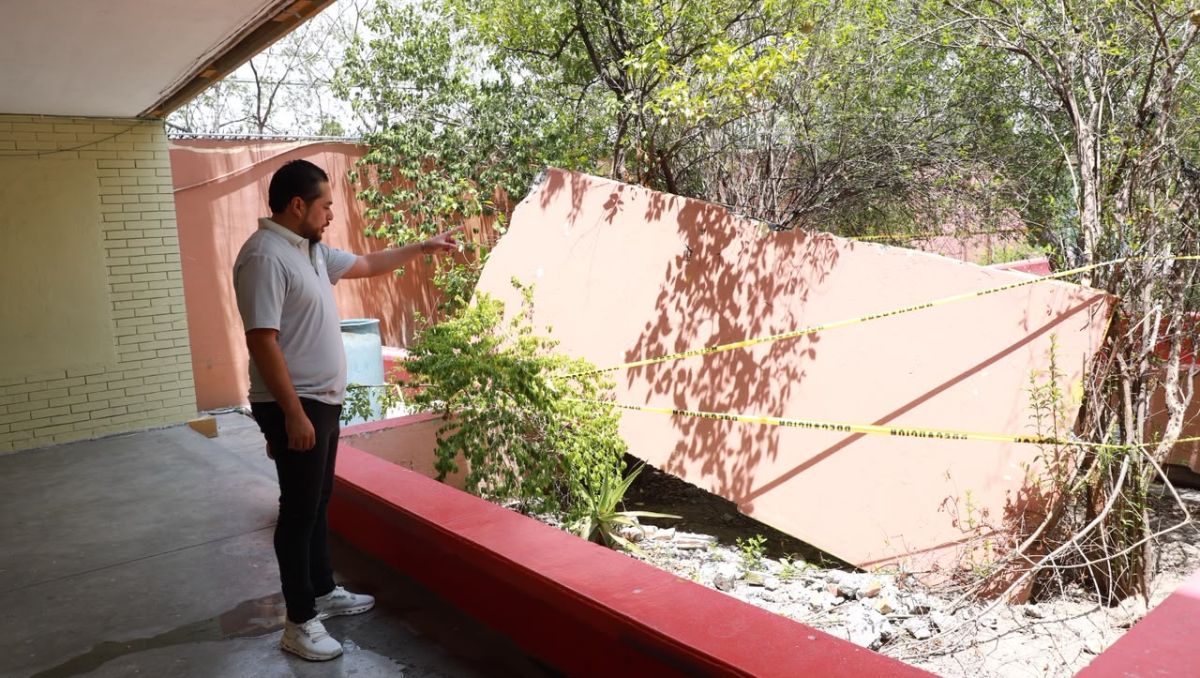 El diputado hizo un llamado a las autoridades para que atiendan la problemática de la Secundaria 3. | Especial