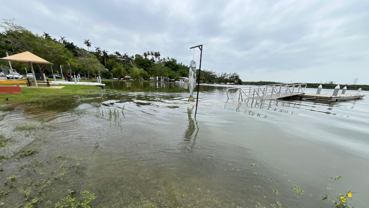 Las últimas lluvias fuertes han evidenciado el rezago en materia de almacenamiento y desfogue de agua. (Yazmín Sánchez)