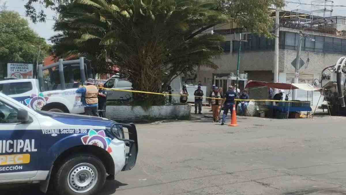 Sujetos en motocicleta dispararon contra una camioneta en Ecatepec; una mujer fue lesionada en el ataque. | Foto: Especial