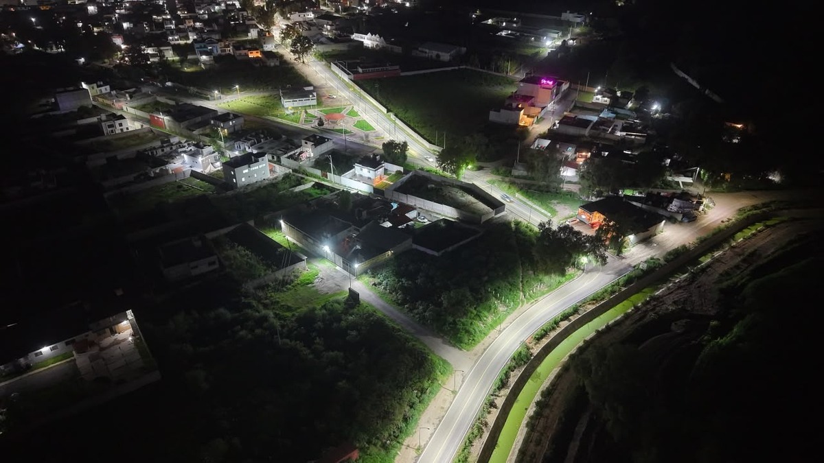 Tula de Allende fortalece su infraestructura urbana con la rehabilitación de la calle Tulipanes. (Cortesía)