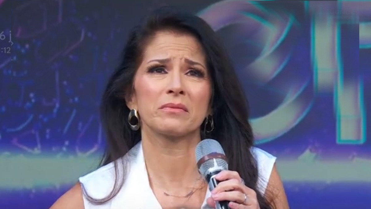 Alessandra Rosaldo se quiebra en llanto en el programa 'Hoy' al recordar a su padre. | FOTO: Programa Hoy