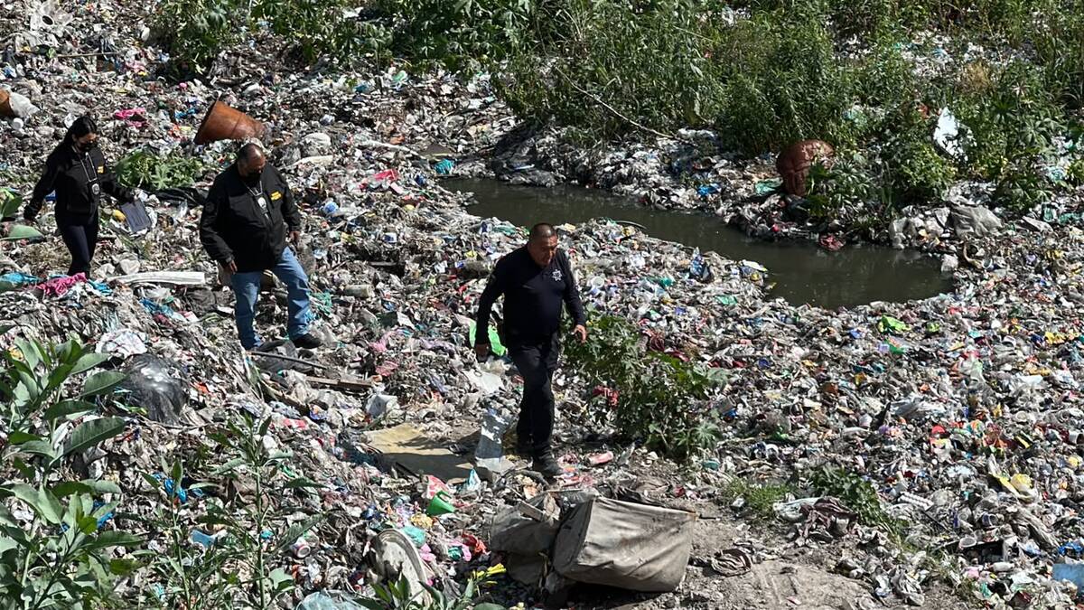 Mientras buscan a Mariana en Nextlalpan, resurge la denuncia sobre cuerpos localizados en el Gran Canal del Valle de México. | Foto: Juan Camacho