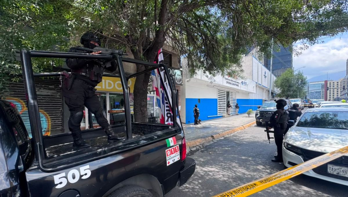 Catean barbería en el Centro de Monterrey | Fabricio Gallegos