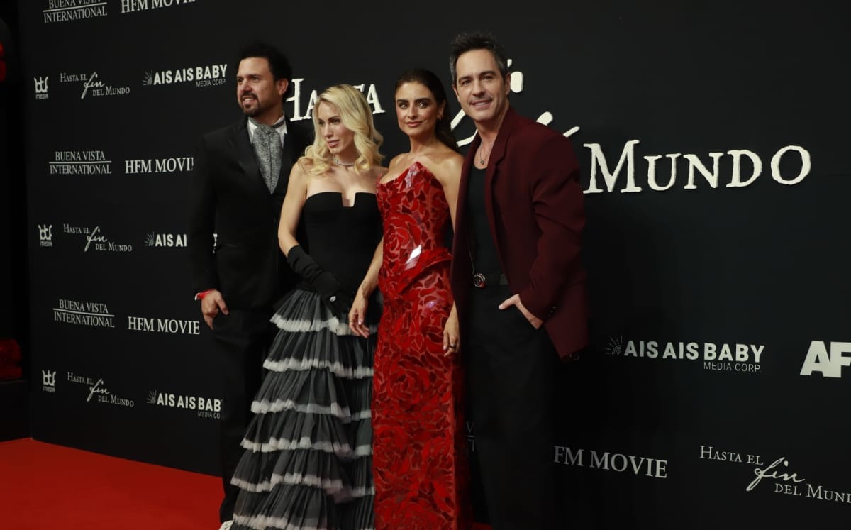 Emiliano Castro, Melina Figueroa, Aislin Derbez  y Mauricio Ochmann. Foto: Juan Carlos Bautista
