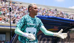 Keylor Navas, portero de Pumas, mencionó que considera como ligera favorita a Argentina para llevarse el Mundial debido al factor Messi.