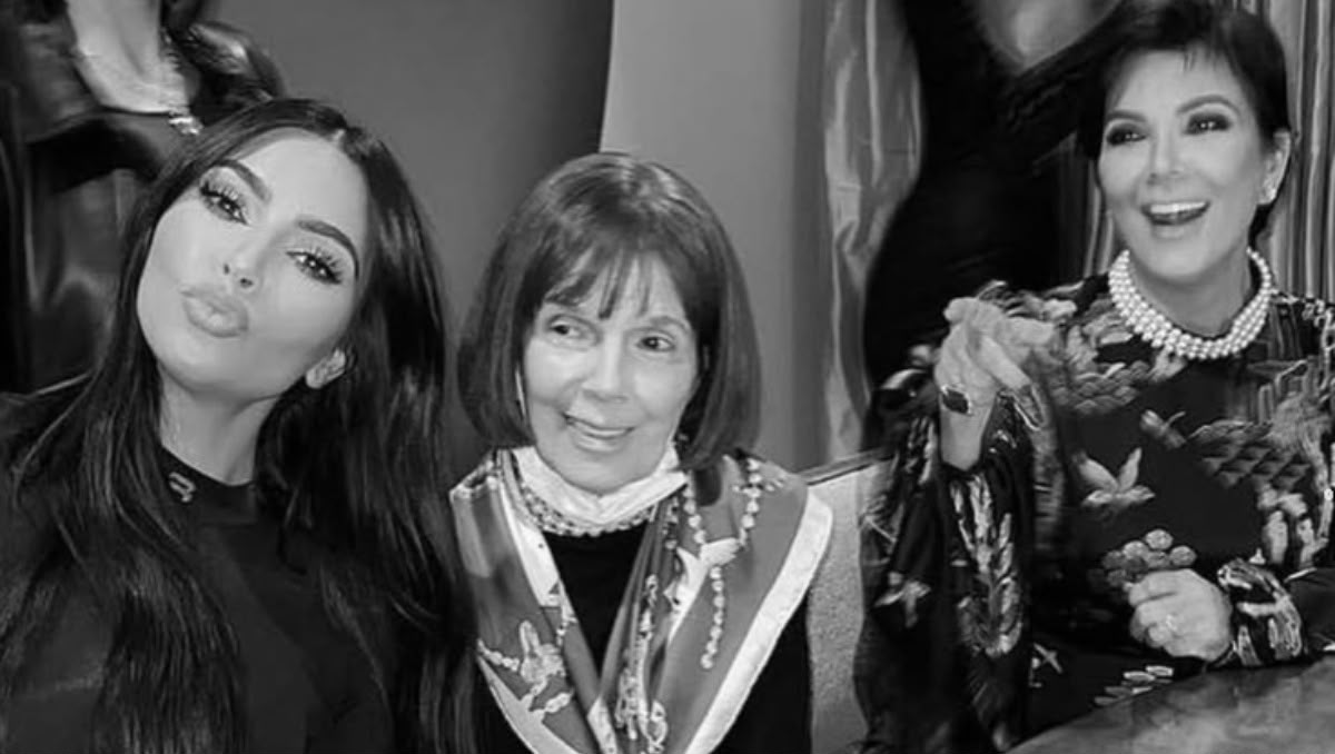 Kim Kardashian junto a su abuela
