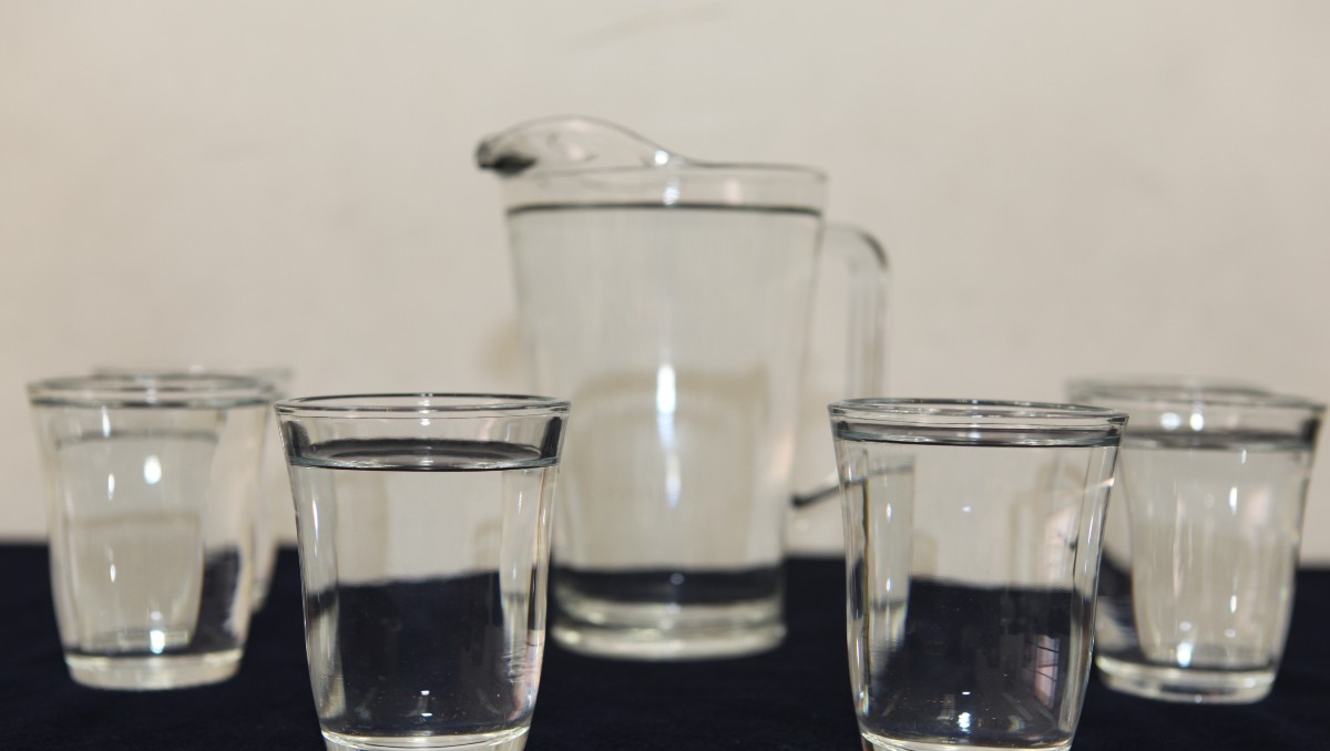 Entre las medidas para prevenir enfermedades gastrointestinales, está beber agua purificada (Cortesía Salud Jalisco)