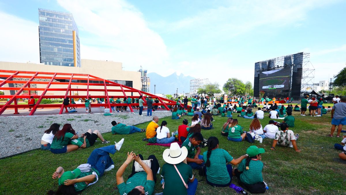 Diversos municipios instalaron pantallas gigantes en plazas durante los partidos anteriores del Mundial. | Jorge López